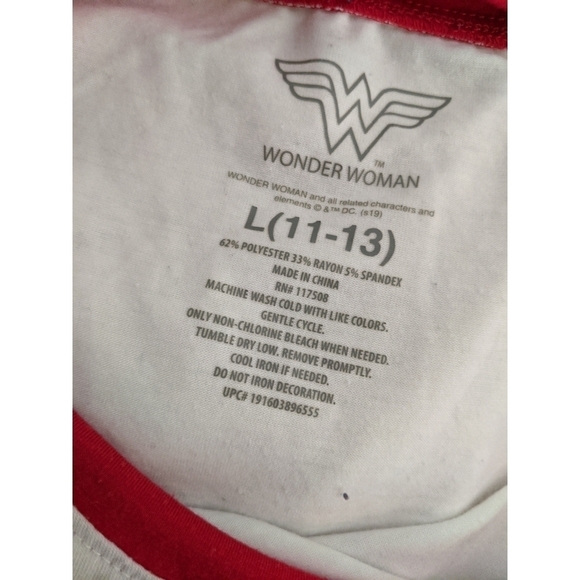 Wonder Woman Retro Short Sleeve Tee Shirt - Picture 4 of 4